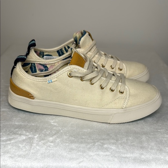 TOMS Size 7.5 UNISEX SHOES Cream Canvas Sneakers - Picture 6 of 11